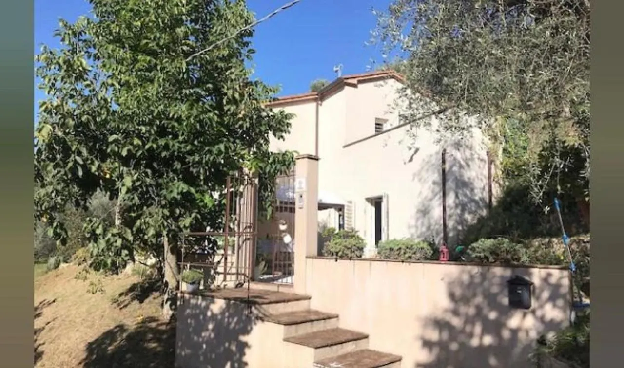 Holiday home Villino Mami Con Piscina Villa Mommio