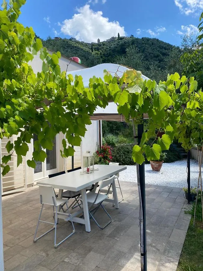 Holiday home Villino Mami Con Piscina Villa Mommio